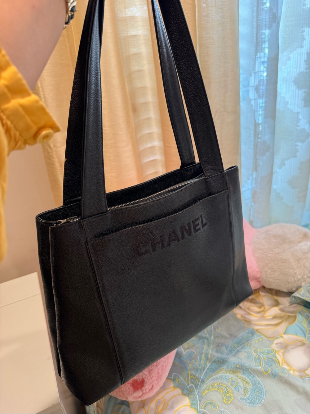 CHANEL Black Pebbled Leather Shoulder Tote